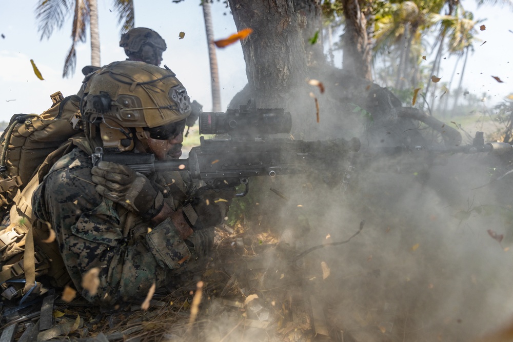 1st Bn., 1st Marines participates in amphibious assault exercise with Indonesian National Armed Forces service members during Super Garuda Shield 2024