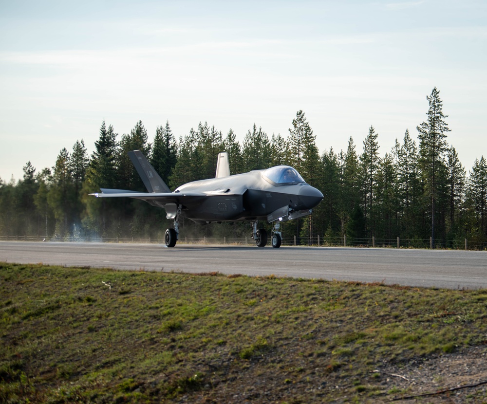 U.S. Air Force F-35 Lightning II makes historic first on highway in Finland