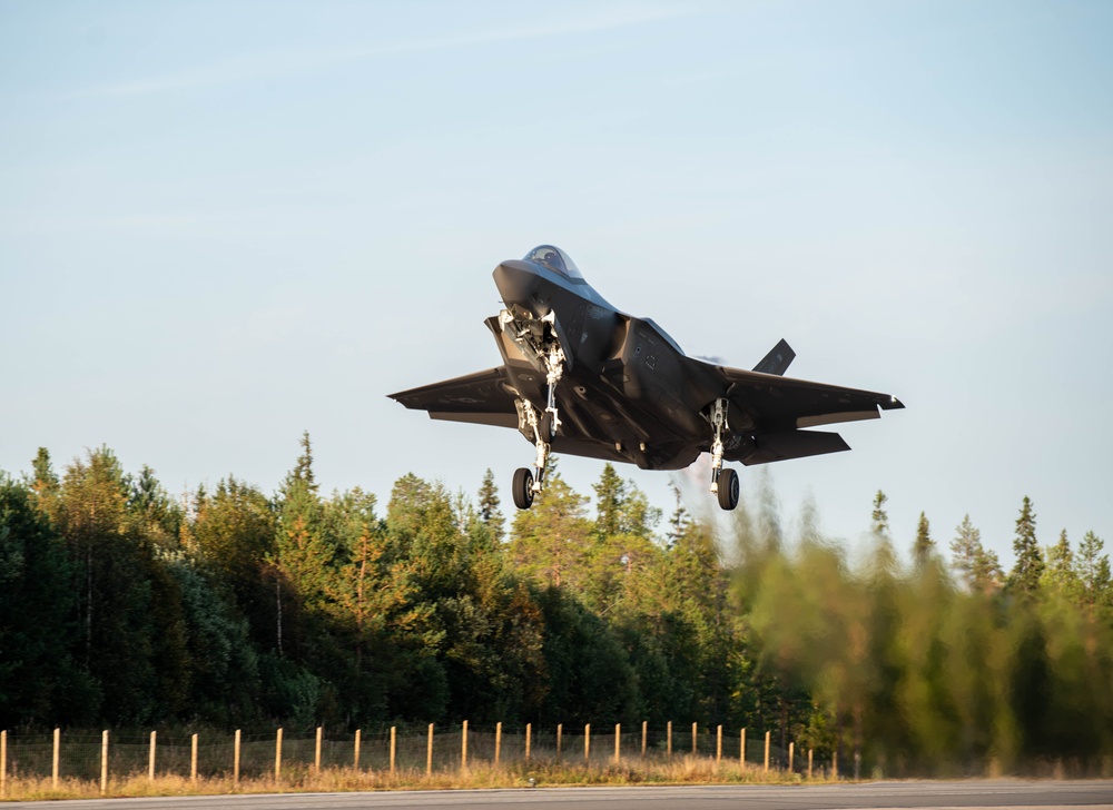 U.S. Air Force F-35 Lightning II makes historic first on highway in Finland