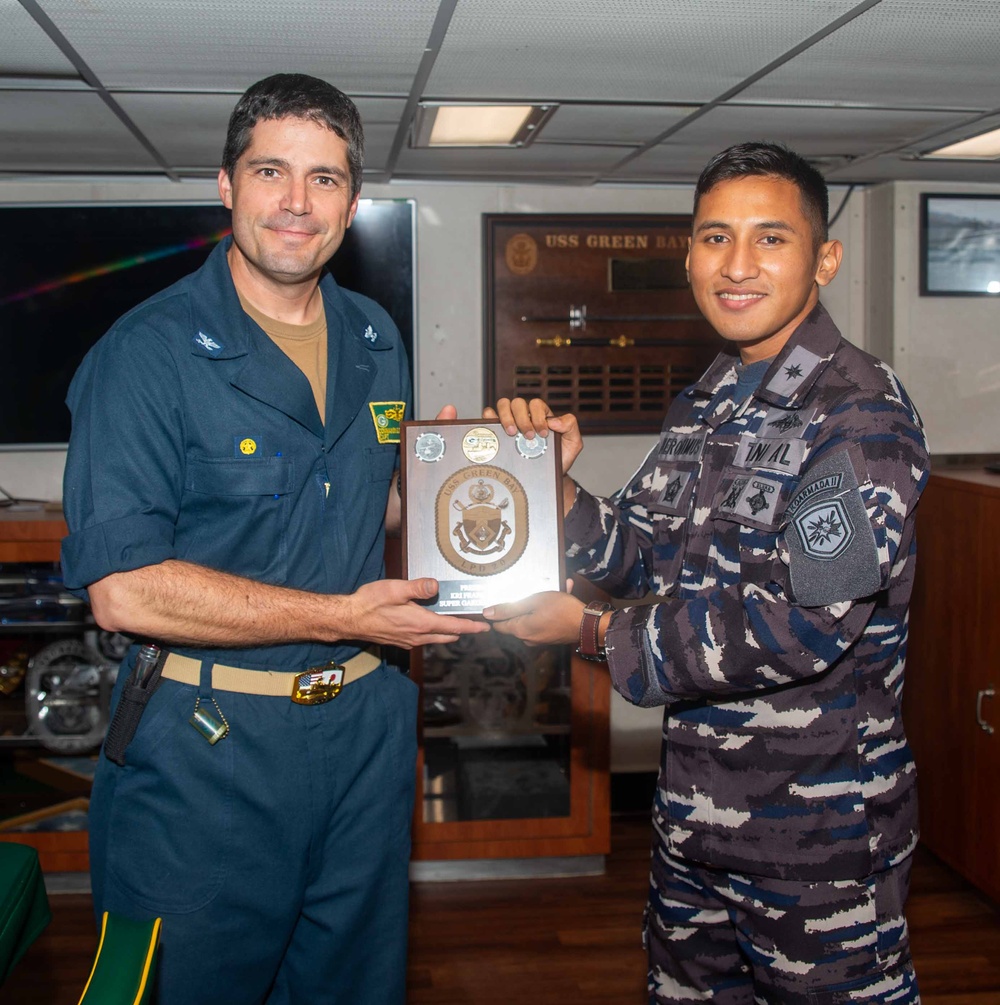 USS Green Bay conducts gift Exchange with Indonesian Partners