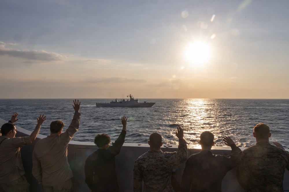 Super Garuda Shield 2024 | USS Green Bay participates in pass and review ceremony