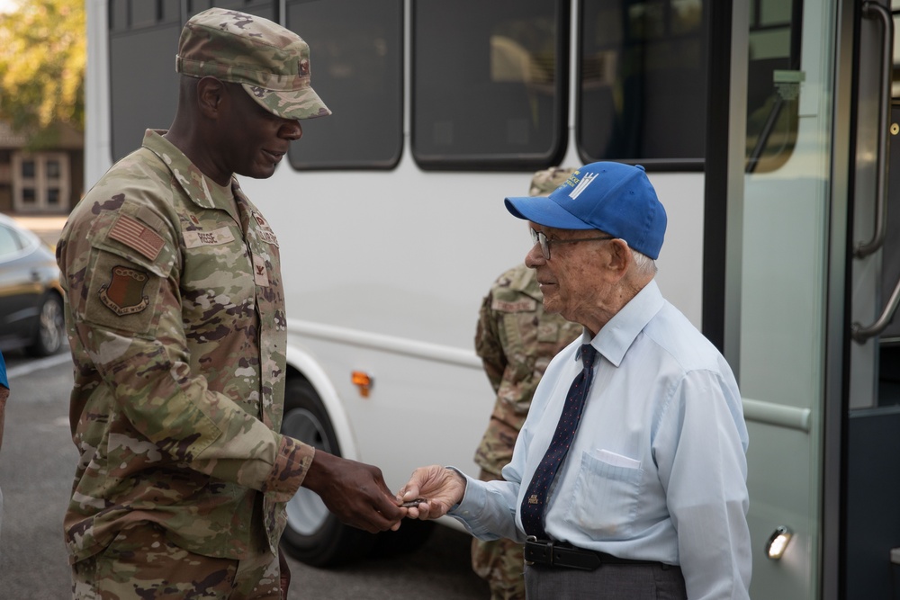 Separated by time: US veteran, German native meet through airlift supplies