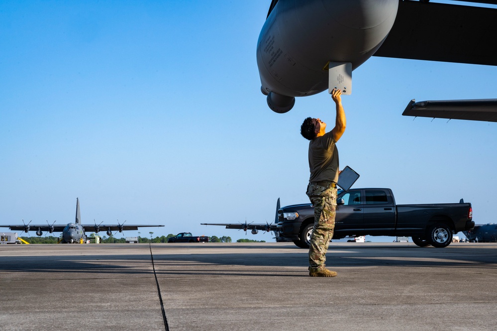 15th SOS carries out operational functions