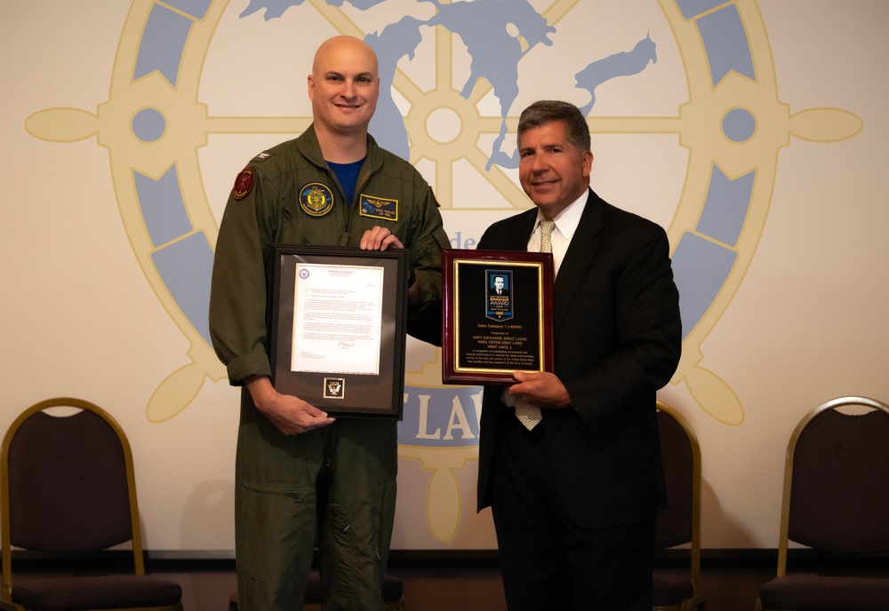 NSGL received the NEX Bingham Award