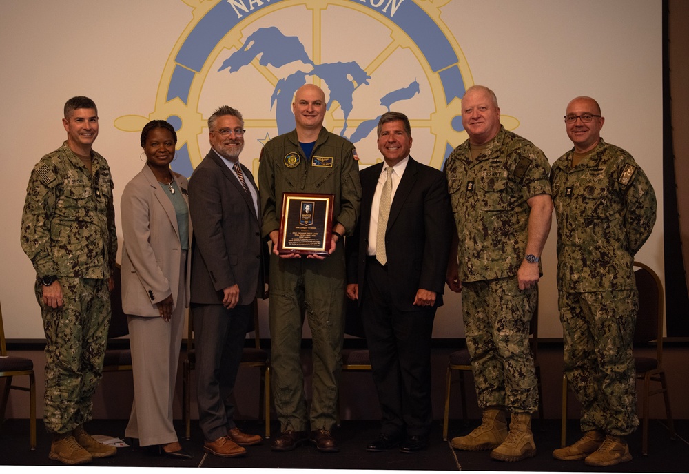 NSGL received the NEX Bingham Award