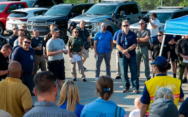 USACE partners with USCG to conduct security drills at McAlpine Locks and Dam