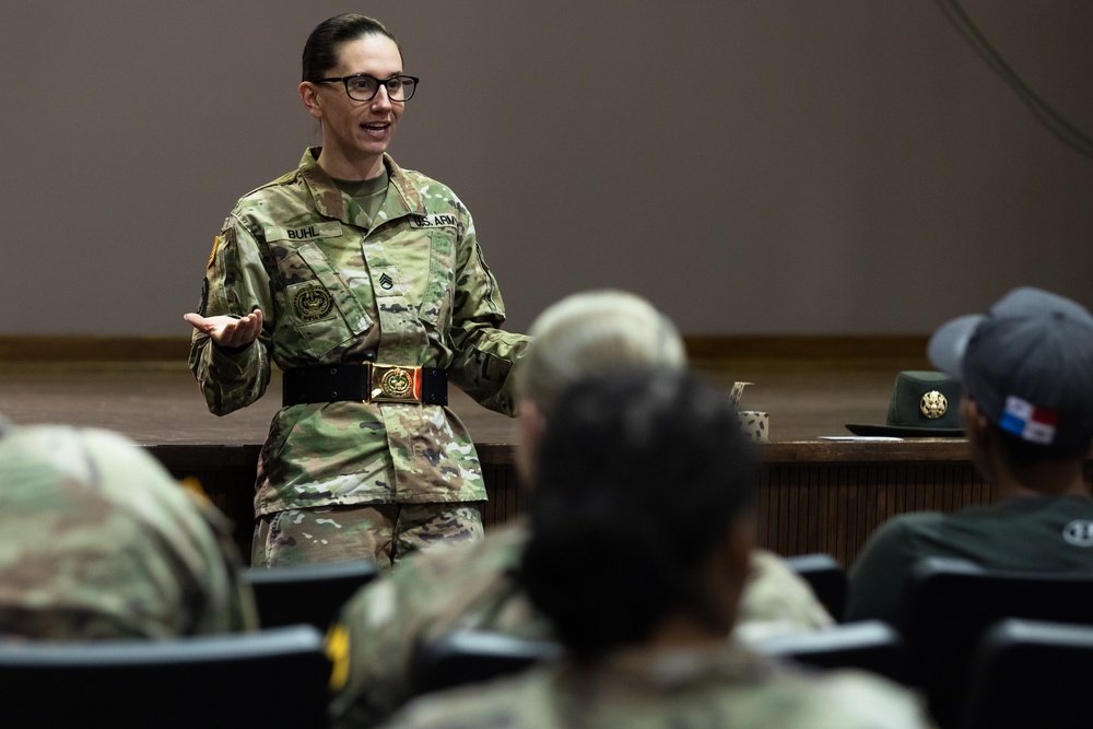 2023 Drill Sergeant of the year visits Fort Cavazos