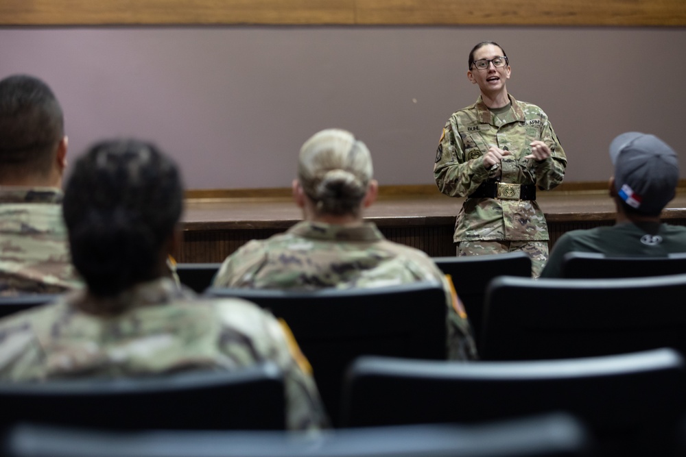 2023 Drill Sergeant of the year visits Fort Cavazos