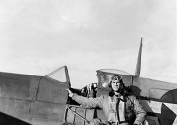 Photo Reconnaissance Plane Crashes in England (12 SEP 1944)