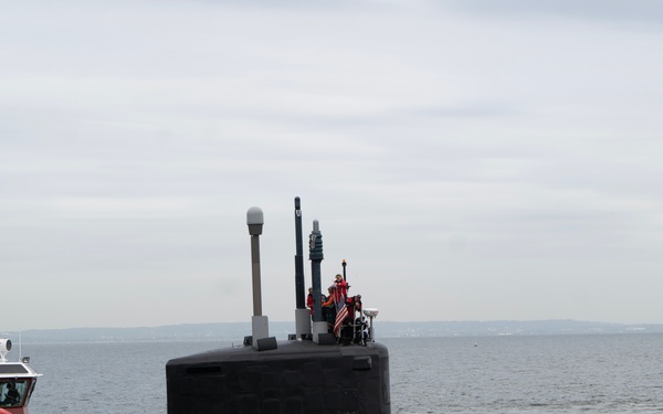 PCU New Jersey arrives an NWS Earle