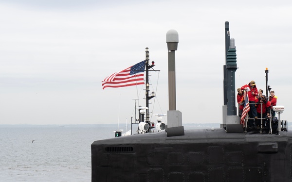 PCU New Jersey arrives an NWS Earle