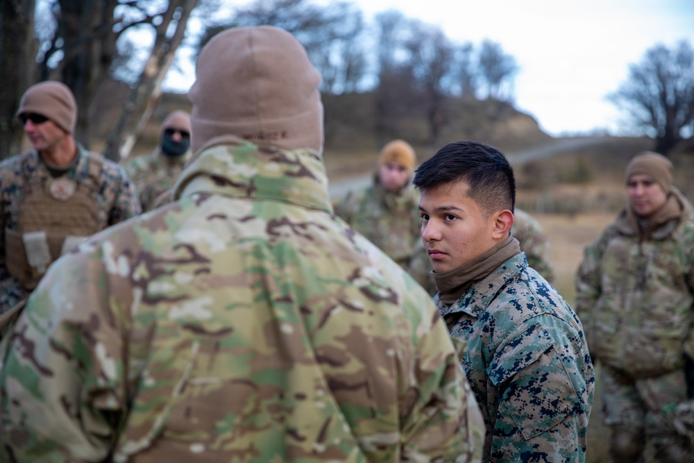 Chilean Marines share medical tactics, techniques with U.S. Marines during Exercise UNITAS LXV