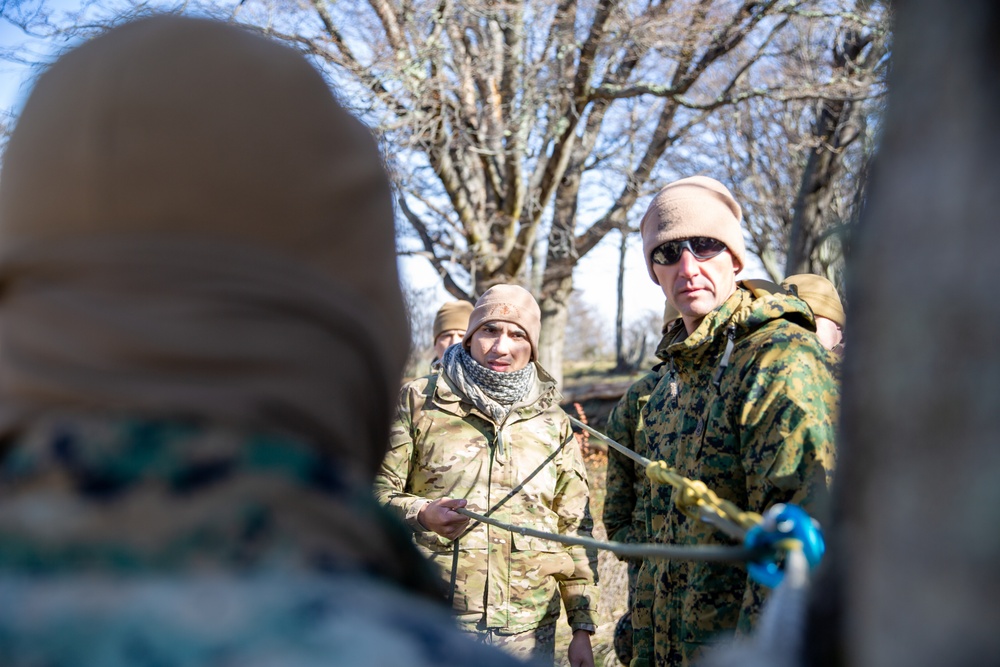 Chilean Marines share medical tactics, techniques with U.S. Marines during Exercise UNITAS LXV