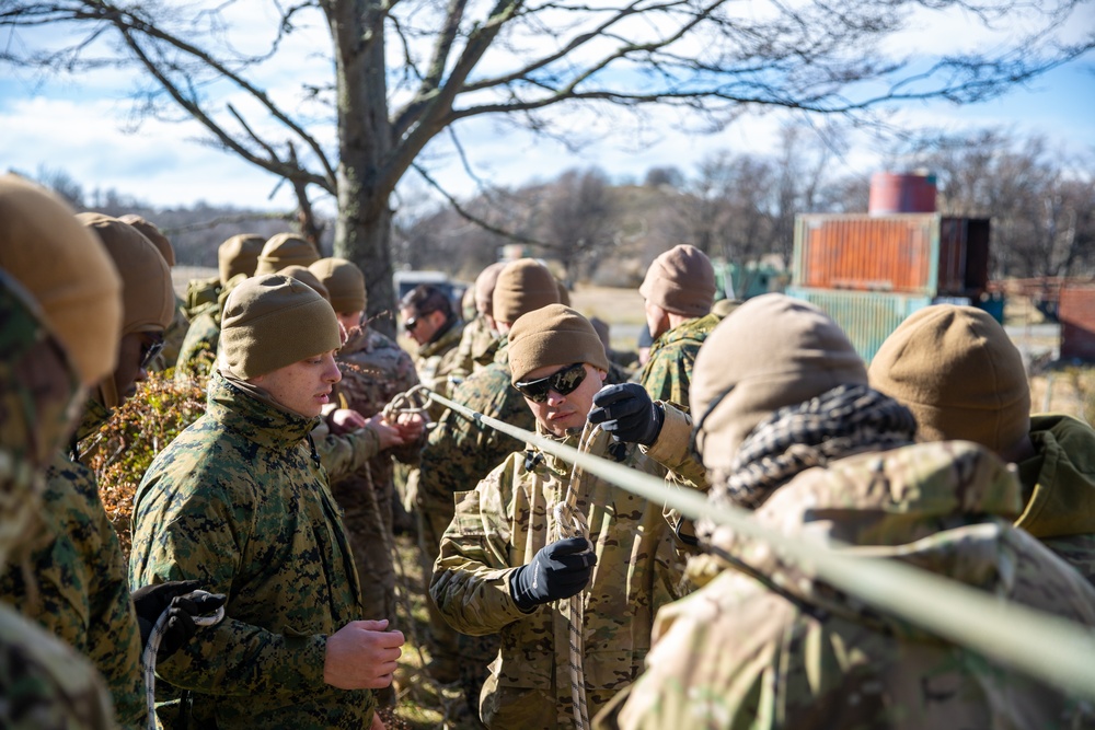Chilean Marines share medical tactics, techniques with U.S. Marines during Exercise UNITAS LXV