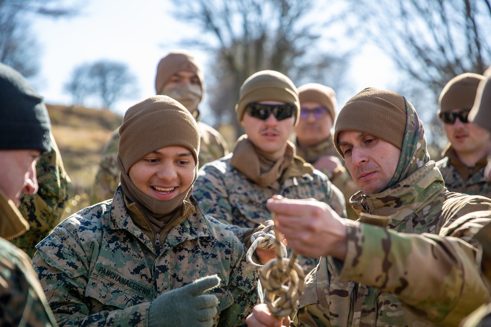 Chilean Marines share medical tactics, techniques with U.S. Marines during Exercise UNITAS LXV