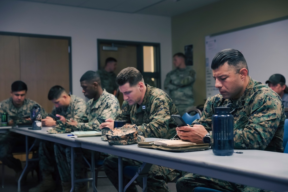 Applying the ATAK App: 10th HRF builds 'common operating picture' through joint training