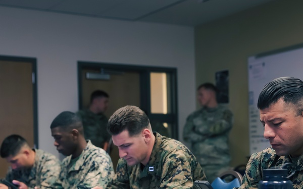 Applying the ATAK App: 10th HRF builds 'common operating picture' through joint training