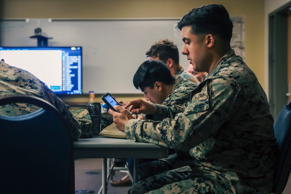 Applying the ATAK App: 10th HRF builds 'common operating picture' through joint training