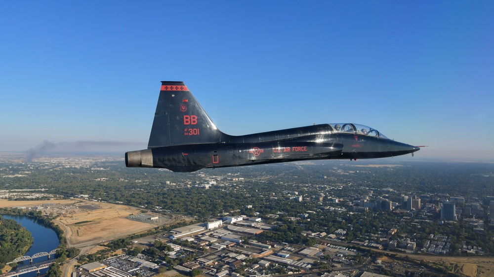 Sacramento River Cats T-38 Flyover