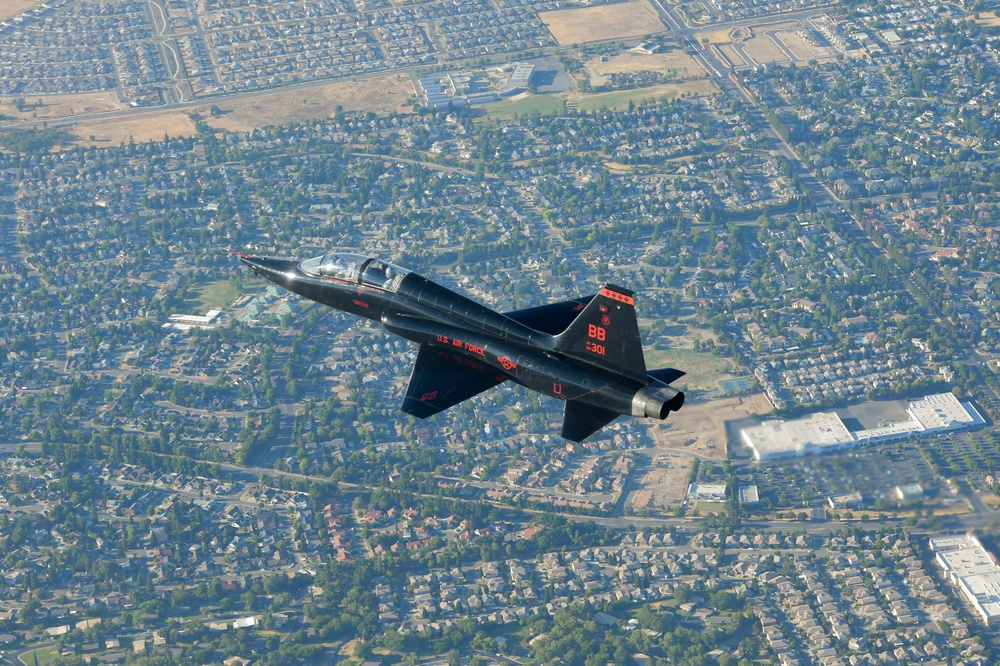 Sacramento River Cats T-38 flyover