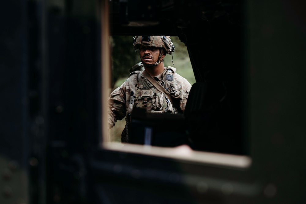 Soldiers Hold Their Ground During Saber Junction Exercise