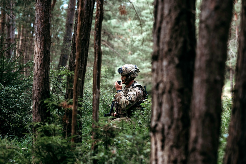 Soldiers Hold Their Ground During Saber Junction Exercise