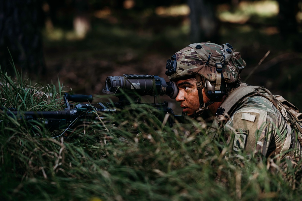 Soldiers Hold Their Ground During Saber Junction Exercise