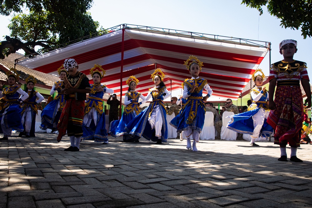 Children from Palangan, Indonesia perform their dance routine in celebration of their newly refurbished school during Super Garuda Shield, Sept. 5, 2024.