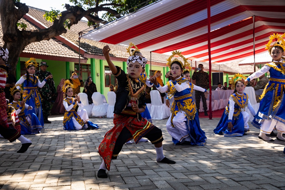 Children from Palangan, Indonesia perform their dance routine in celebration of their newly refurbished school during Super Garuda Shield, Sept. 5, 2024