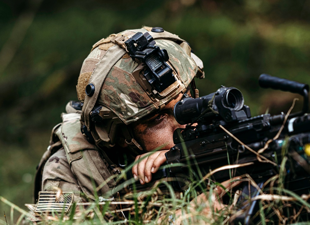 Soldiers Hold Their Ground During Saber Junction Exercise