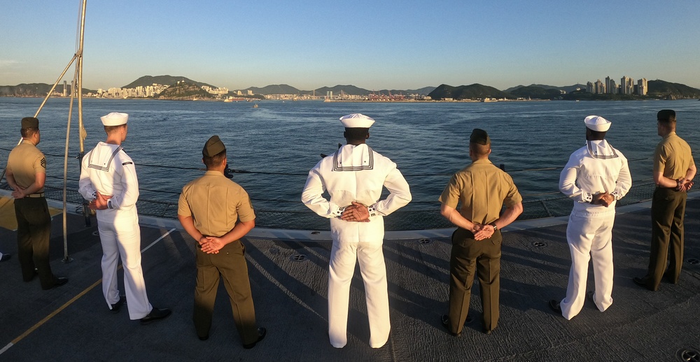USS America (LHA 6) Arrives in Busan
