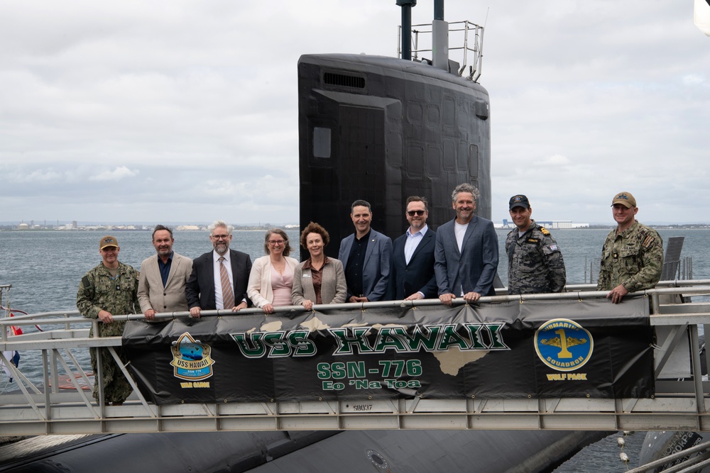 USS Hawaii Conducts Distinguished Guest Tours At HMAS Stirling