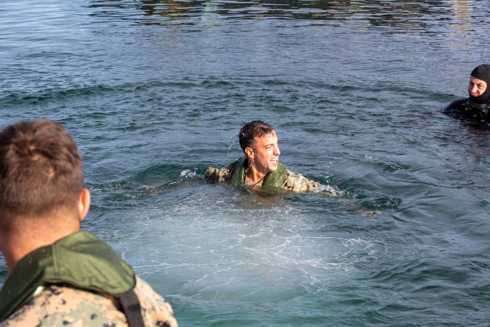 Chilean, U.S. Marines conduct small boat training during UNITAS LXV