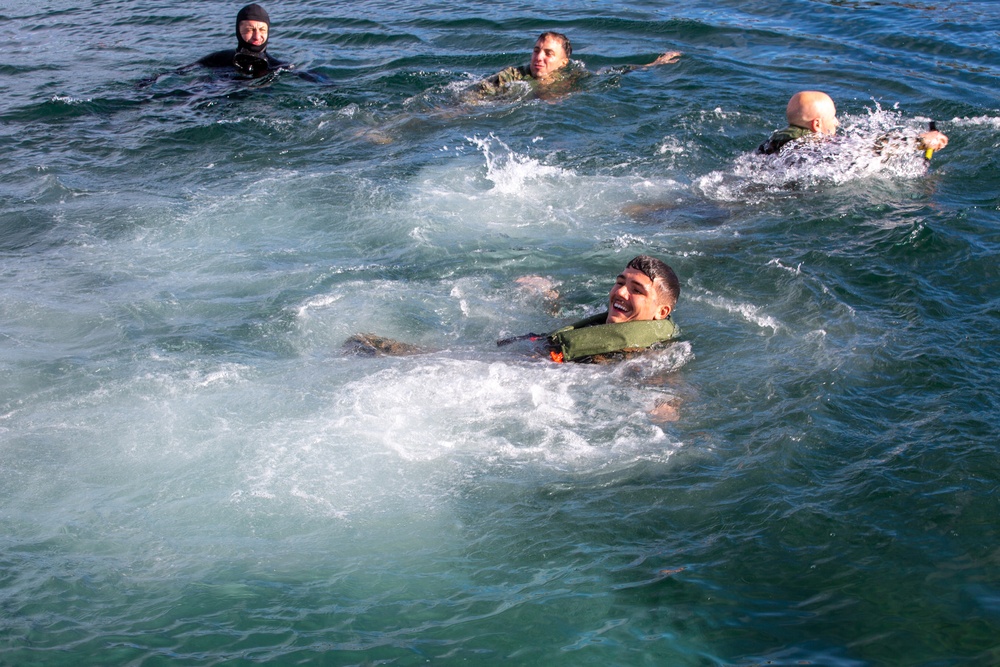 Chilean, U.S. Marines conduct small boat training during UNITAS LXV