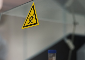 MRF-D 24.3: U.S. Navy medical personnel visit the Menzies School of Health Research