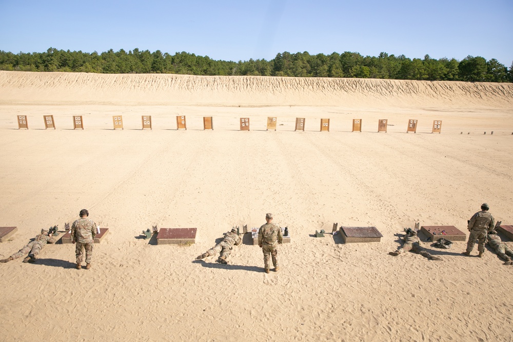 Recruiting and Retention Battalion Qualifies Their Weapons