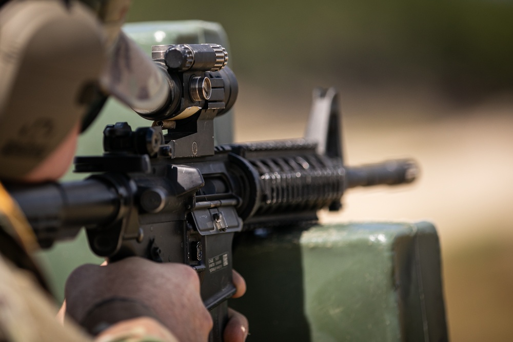 Recruiting and Retention Battalion Qualifies Their Weapons