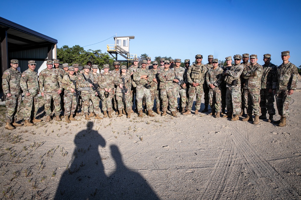 Recruiting and Retention Battalion Qualifies Their Weapons