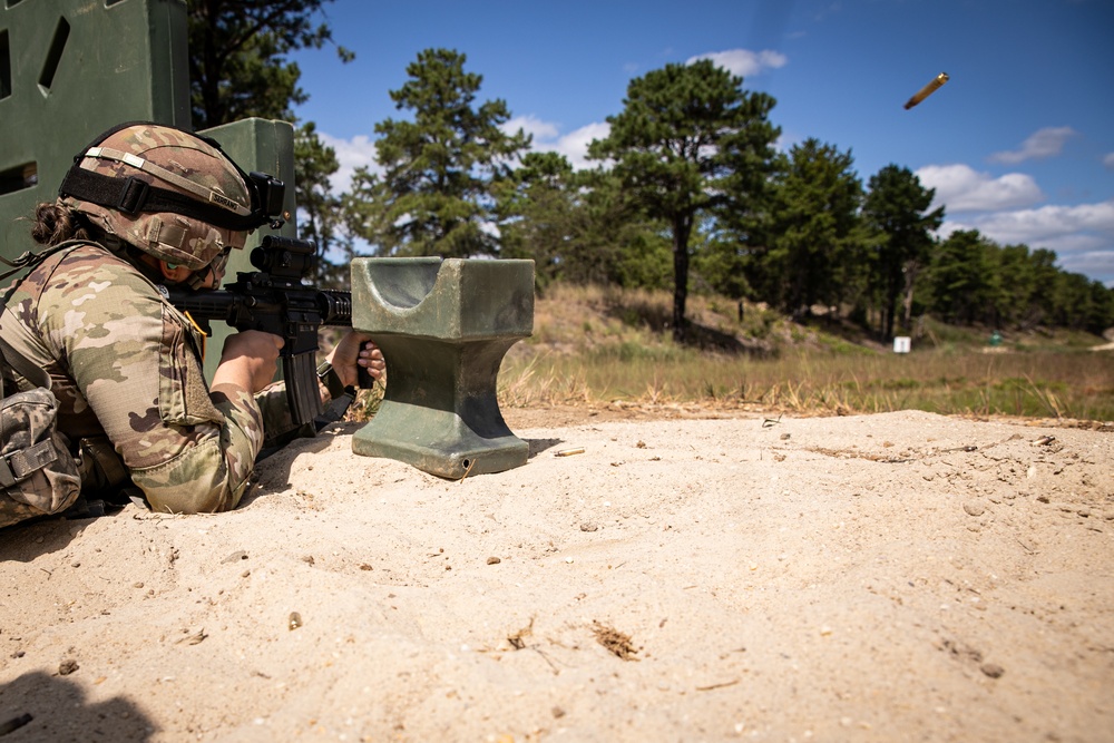 Recruiting and Retention Battalion Qualifies Their Weapons