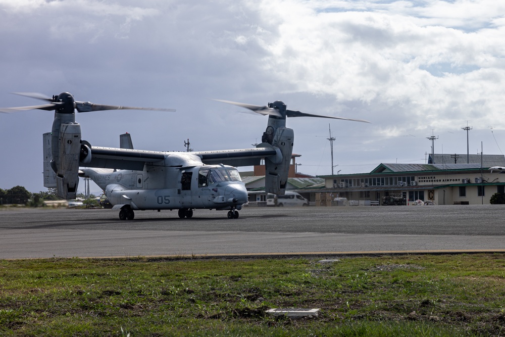 MRF-D 24.3: VMM-268 (Rein.) Marines, ADF service members refuel MV-22B Osprey during Operation Render Safe 2024-2