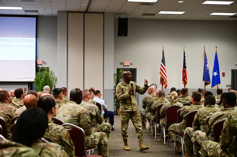 GA ANG Command Chief Dent visits the 165th AW