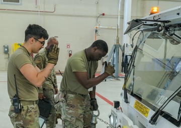 164th Airlift Wing towing evolution