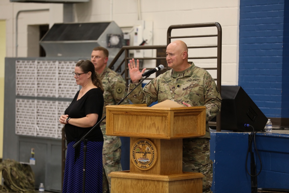 Lt. Col. John Leonard assumes command of the 301st Troop Command