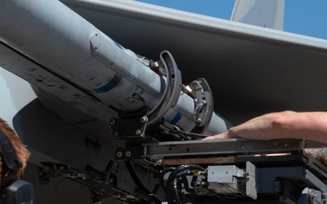 142nd AMXS holds weapons load competition