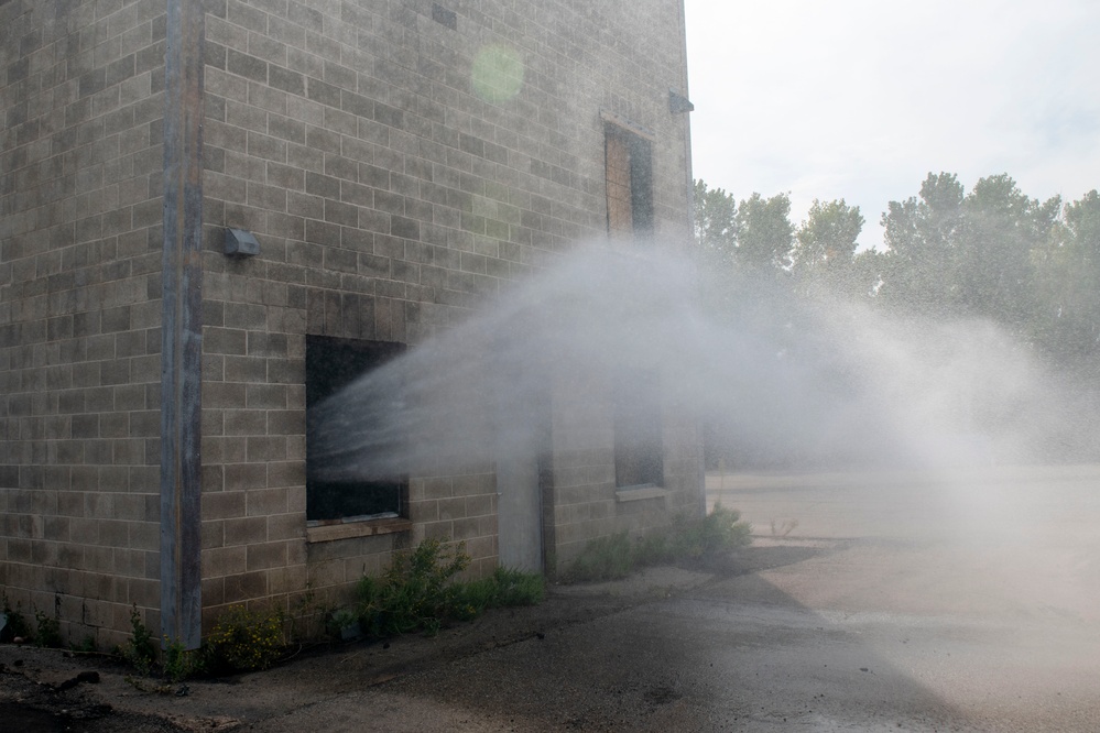 419th CE Fire Flight conducts structural live fire training