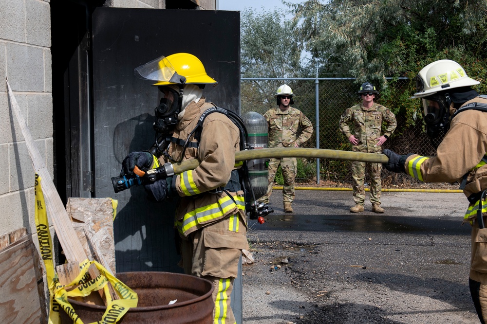 419th CE Fire Flight conducts structural live fire training