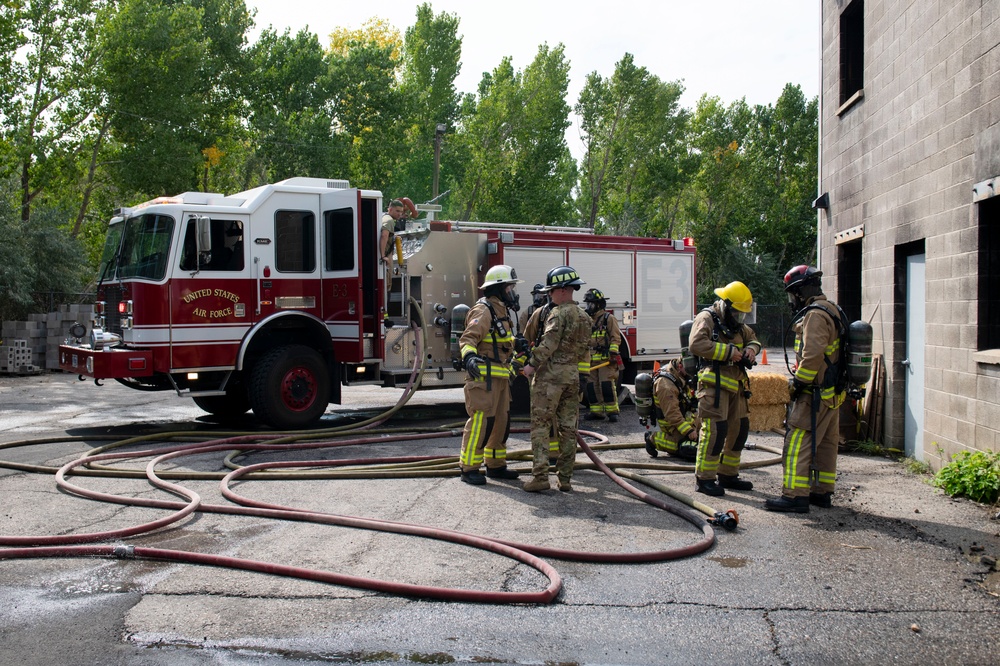 419th CE Fire Flight conducts structural live fire training