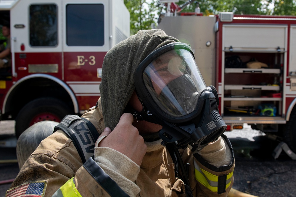 419th CE Fire Flight conducts structural live fire training