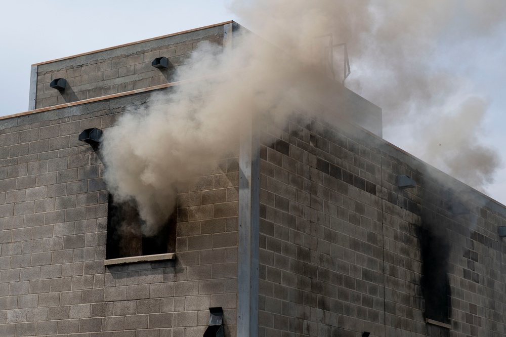 419th CE Fire Flight conducts structural live fire training