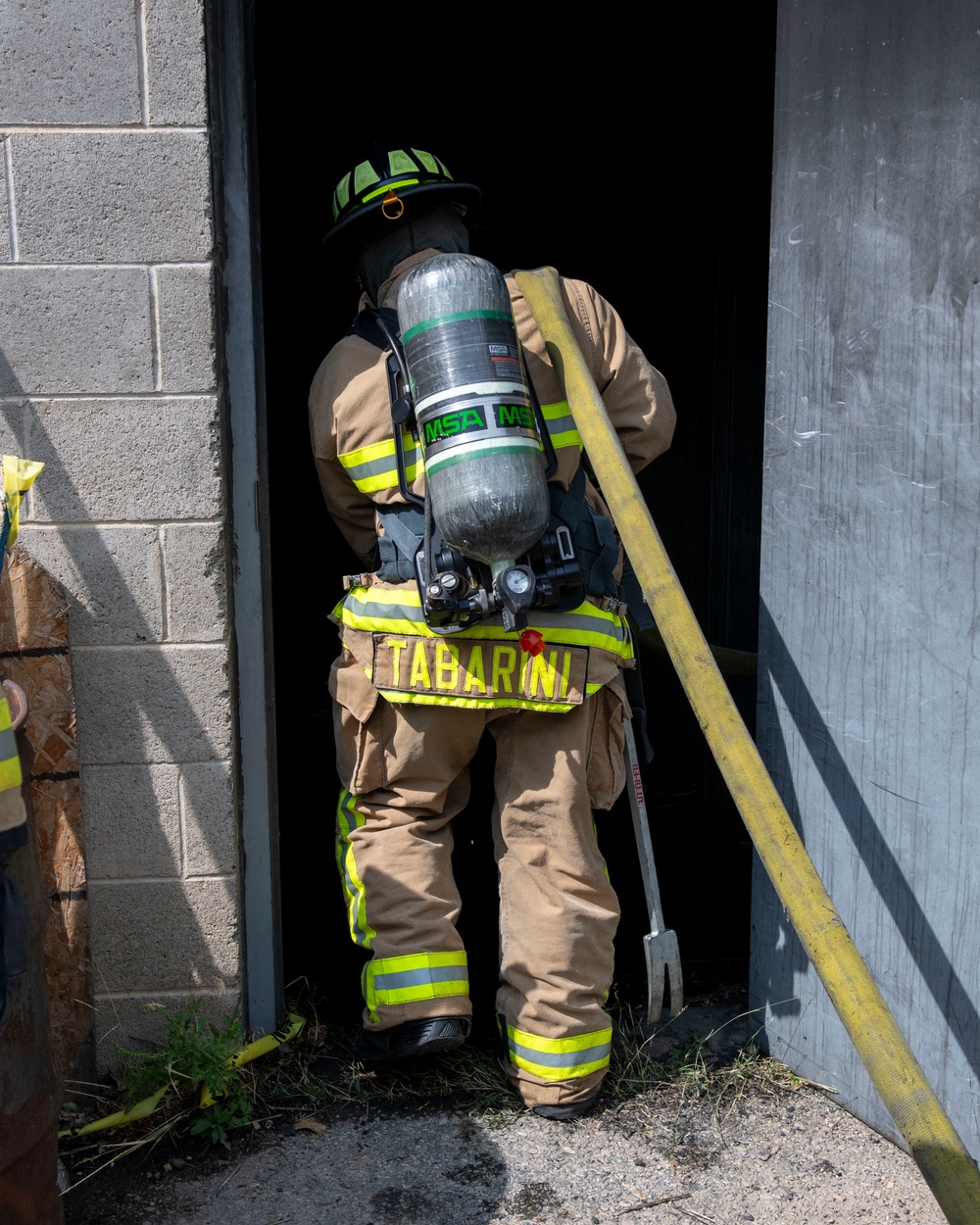 419th CE Fire Flight conducts structural live fire training